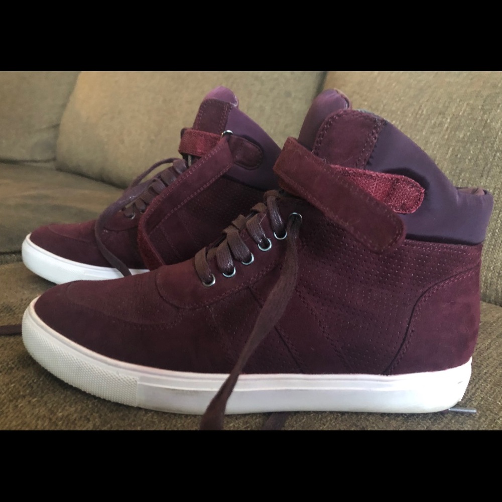 • Shoe Dazzle- Burgundy mids  • 😍